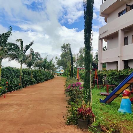 Quinte Hills Residency Villa Panchgani Exterior photo