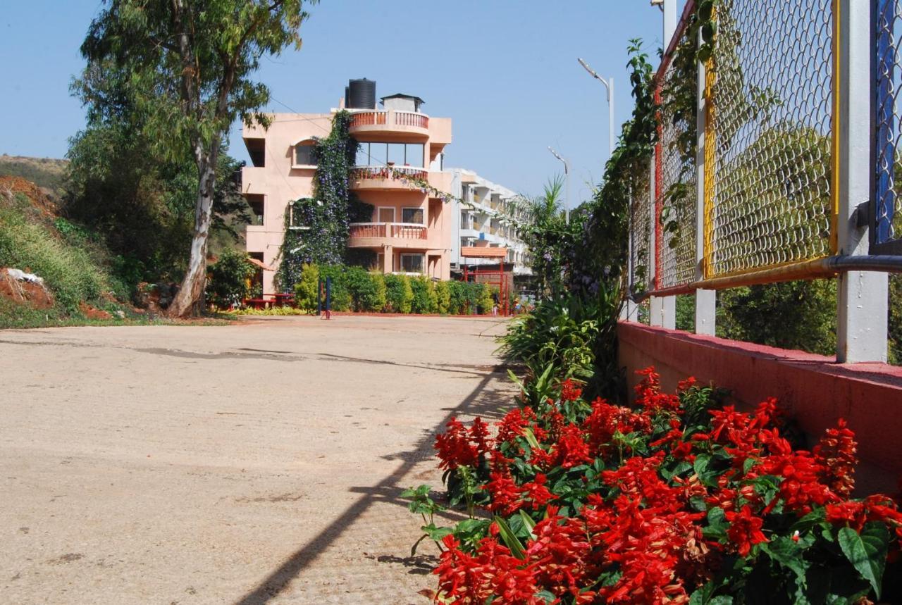Quinte Hills Residency Villa Panchgani Exterior photo