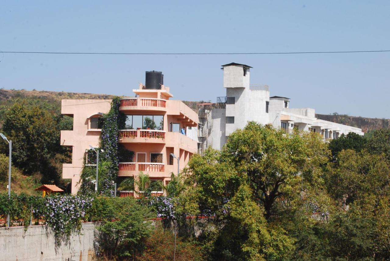 Quinte Hills Residency Villa Panchgani Exterior photo