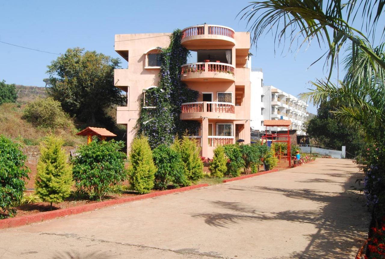 Quinte Hills Residency Villa Panchgani Exterior photo