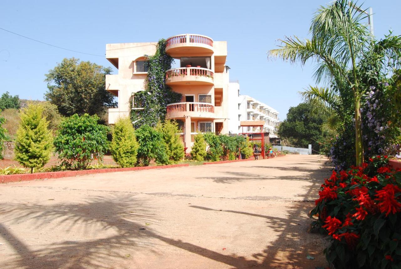 Quinte Hills Residency Villa Panchgani Exterior photo