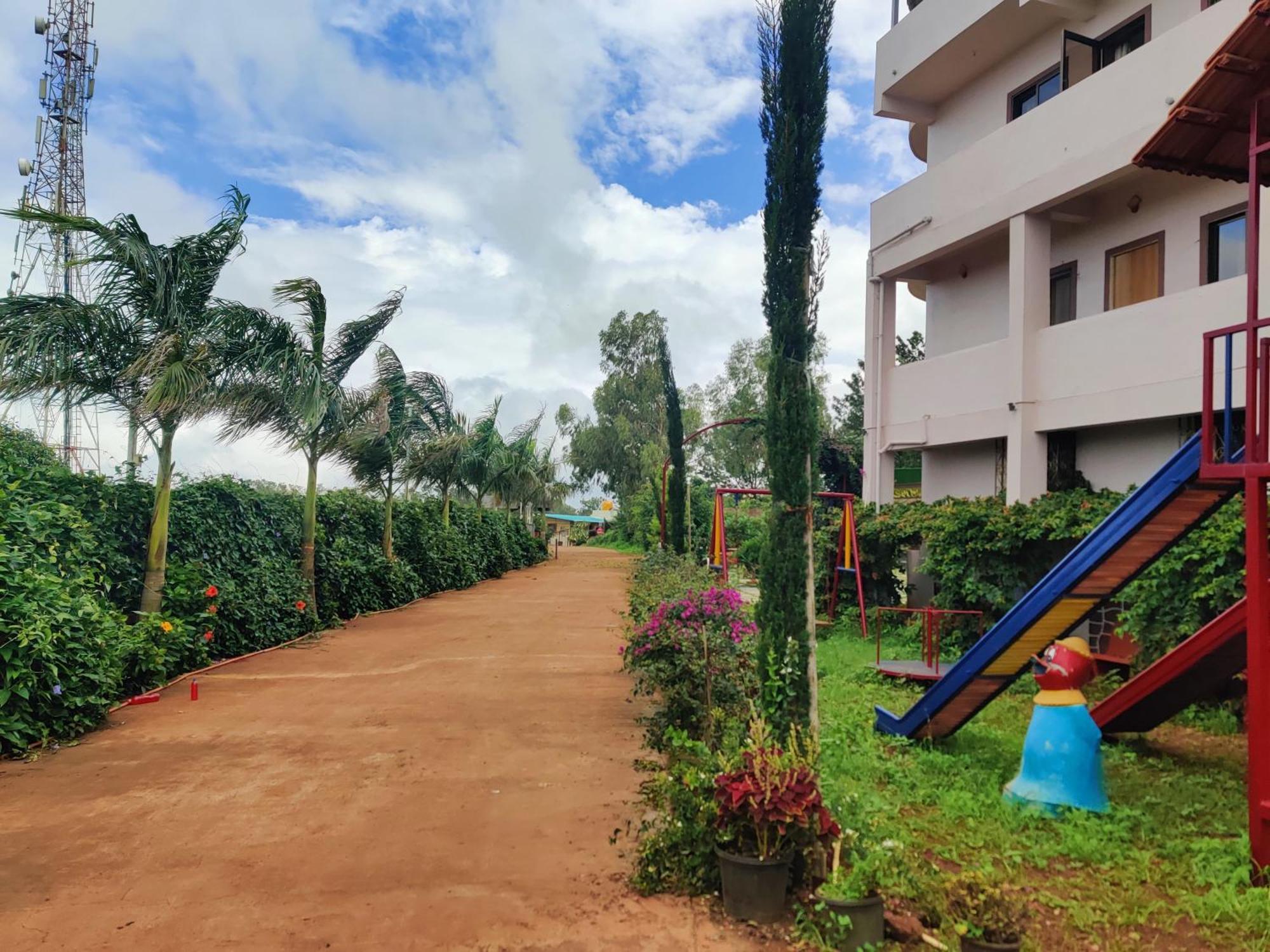 Quinte Hills Residency Villa Panchgani Exterior photo